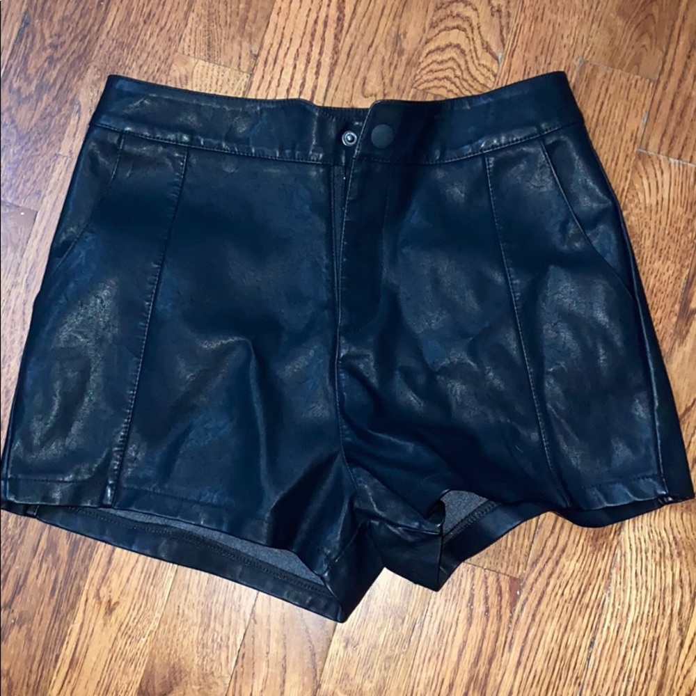 callie high rise shorts